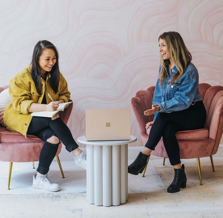 Mentor & Mentee: What Are Their Roles and Responsibilities? 10 Image of a successful mentoring relationship.