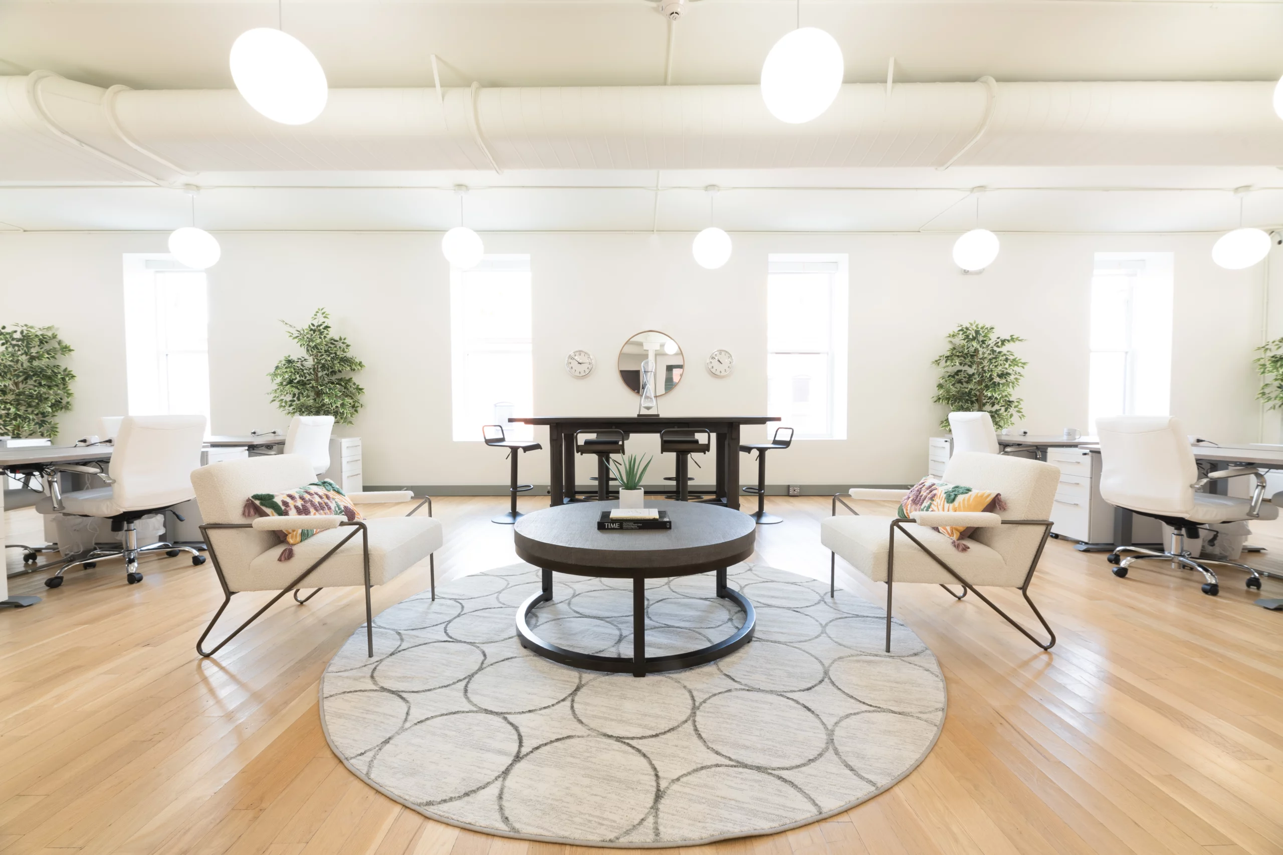 Hybrid @ MentorcliQ Through Home-Inspired Work Spaces 1 Hybrid @ MentorcliQ Through Home-Inspired Work Spaces