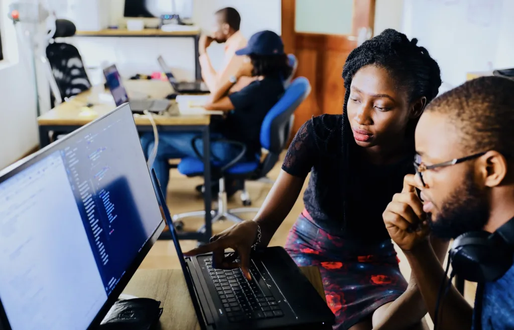 Why Peer and Reverse Mentoring Make Sense for Onboarding Programs 5 Collaborating through peer mentoring